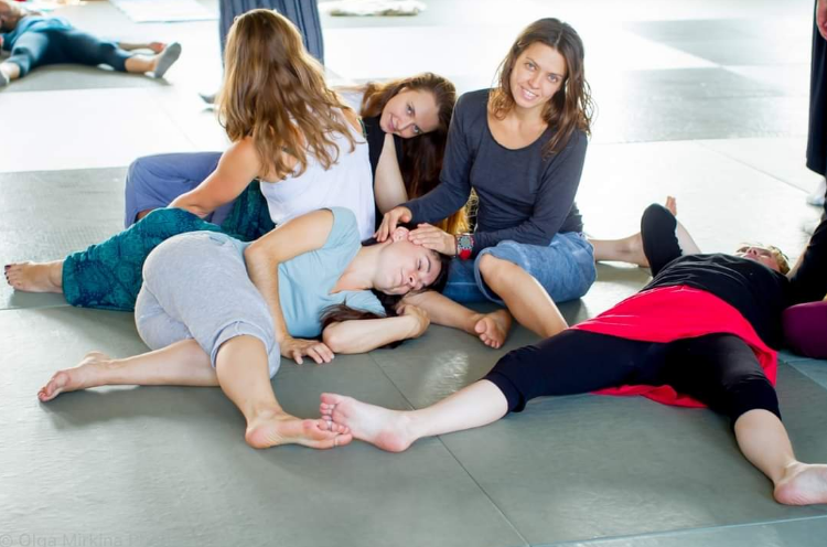 [Александра Безроднова и др.] [Тело Мой Дом] Соматические разминки. Часть 1 (2023)