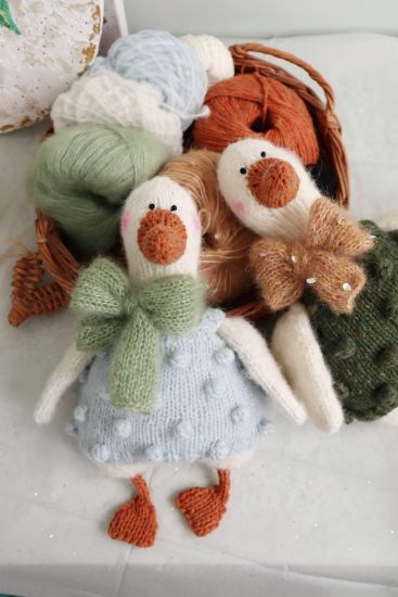 [С морем внутри] Сабина Гюльмагомедова ― Гусь Веська (2024)