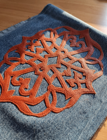 [Капитолина Журавлик] [_guravlik] [Шитье] Техника шитья Орнамент. Кожа+джинс (2024)